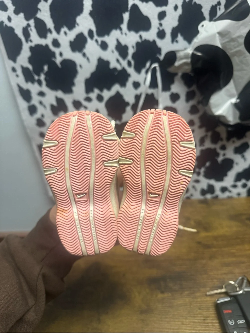 Vintage Y2K girls 3c Nike Kids' Cream and Pink Classic Sneakers